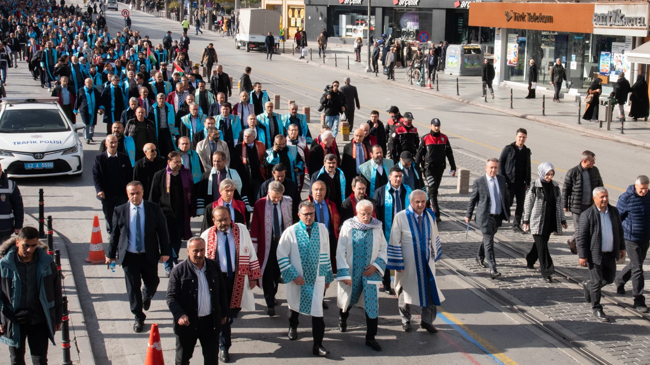 Konya’daki akademisyenlerden ‘Gazze’ye Destek Yürüyüşü’